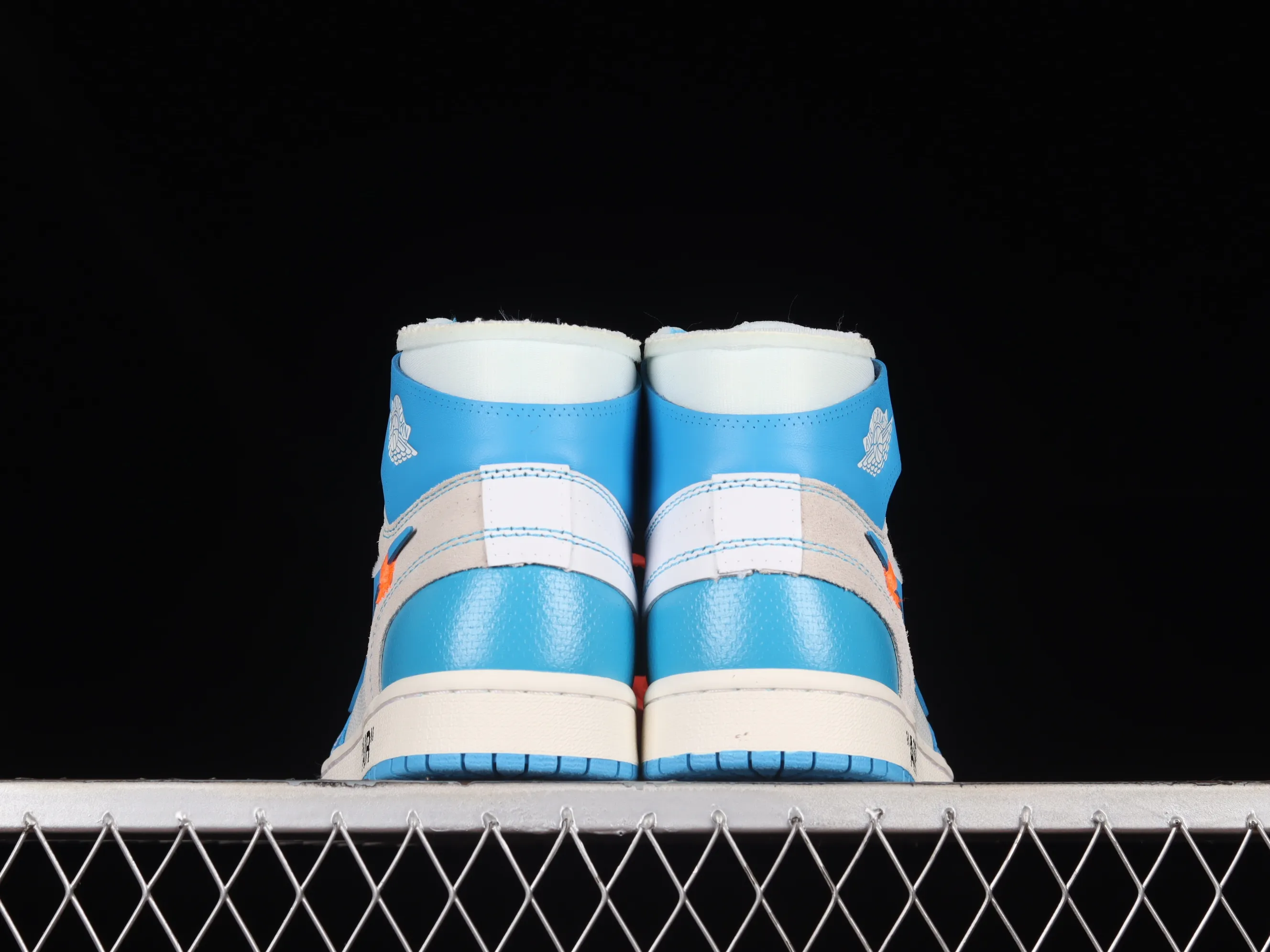 All categories Air Jordan Jordan series basketball shoes Air Jordan 1 High L version Off White x Air Jordan OW AJ1 Joe 1 joint North Carolina blue high-top basketball shoes AQ0818-148